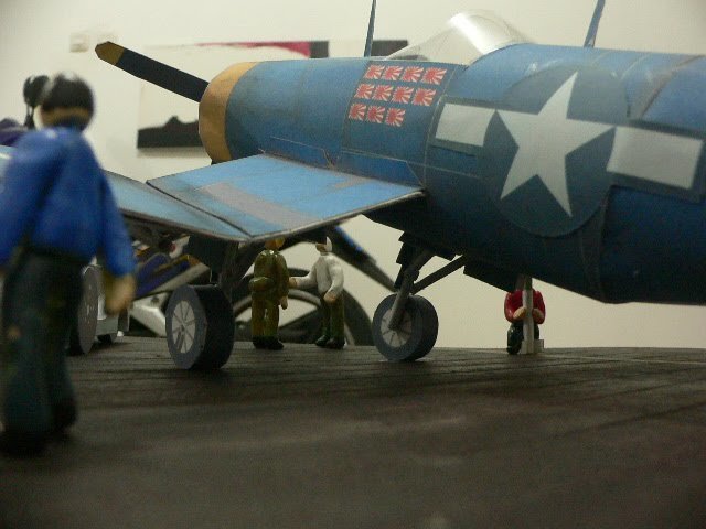 Диорама Истребитель Chance Vought F4U Corsair paper model