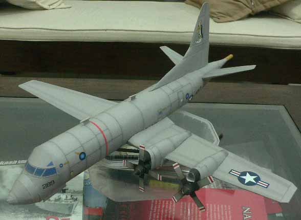Самолет Lockheed P-3 Orion paper model