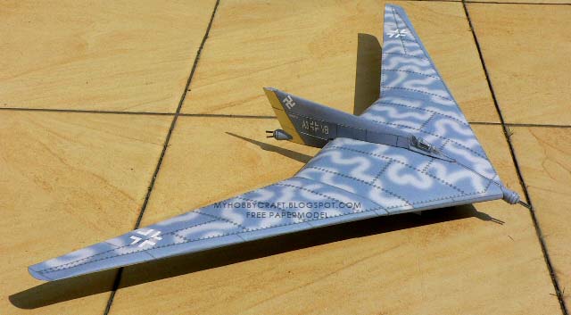 Бомбардировщик Horten Ho XVIII paper model