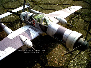 Штурмовик Junkers Ju EF112 paper model