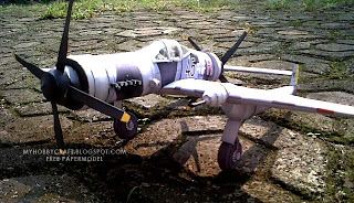 Штурмовик Junkers Ju EF112 paper model