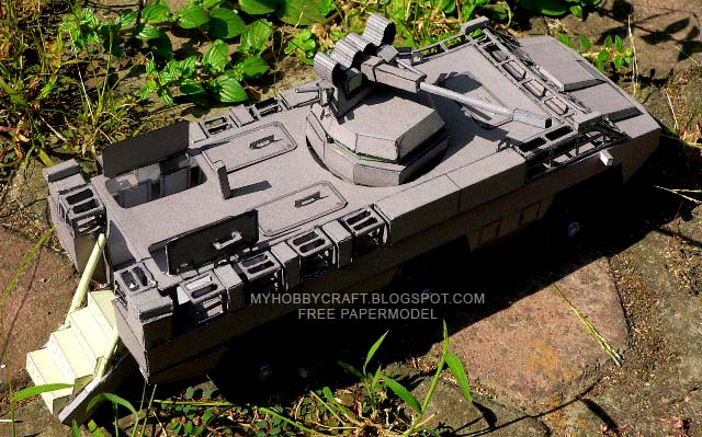 Бронемашина Mbombe paper model