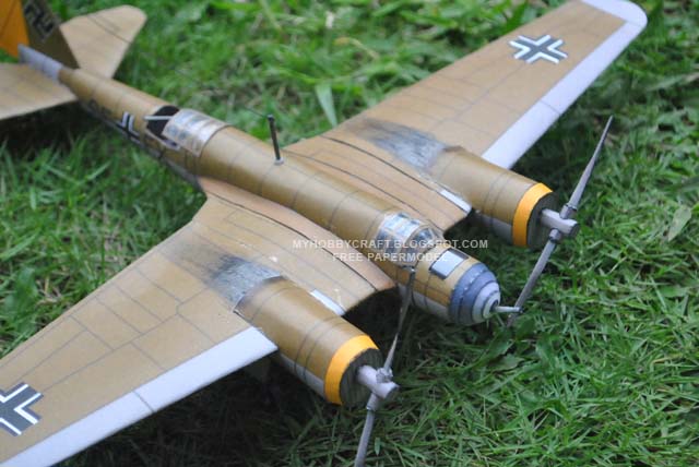 Бомбардировщик Avia B-71 paper model