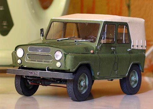 Автомобиль УАЗ-469