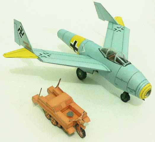 Диорама Истребитель Blohm & Voss P212 и мотоцикл SdKfz 2 paper model