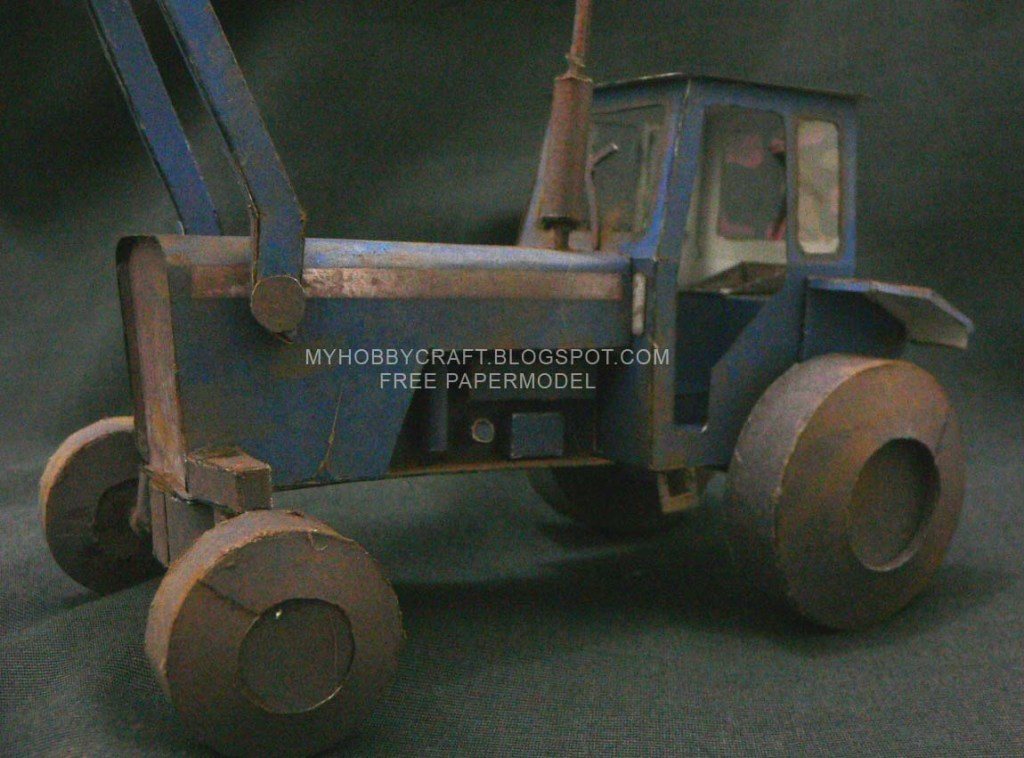 Трактор (Барашек Шон) paper model