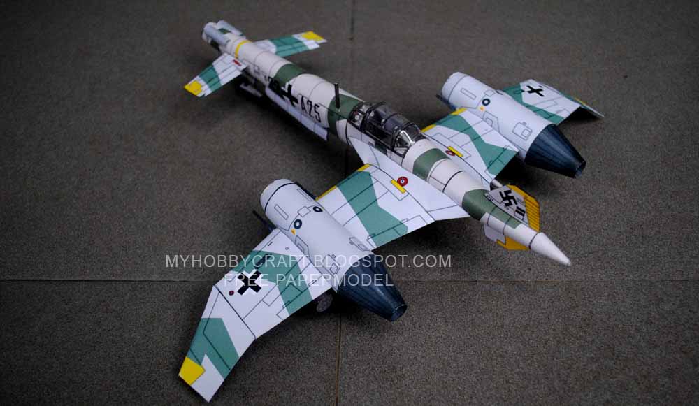 Самолет Messerschmitt Me 207 paper model