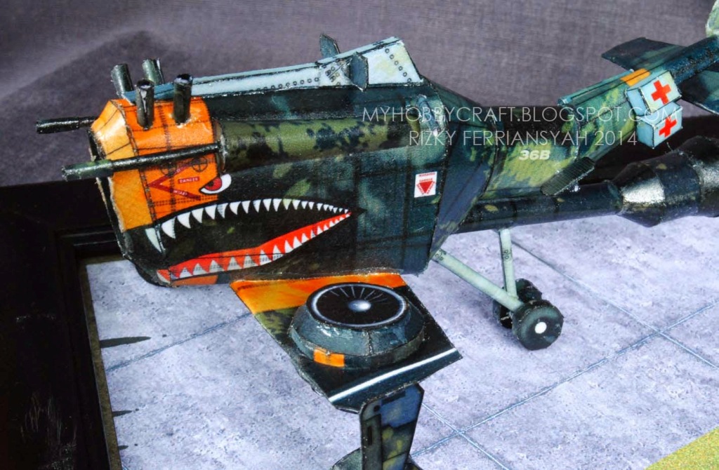 Низковысотный самолет paper model