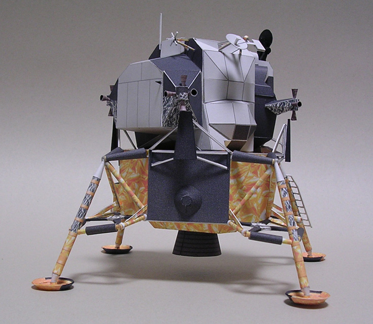 Лунный модуль корабля Аполлон paper model