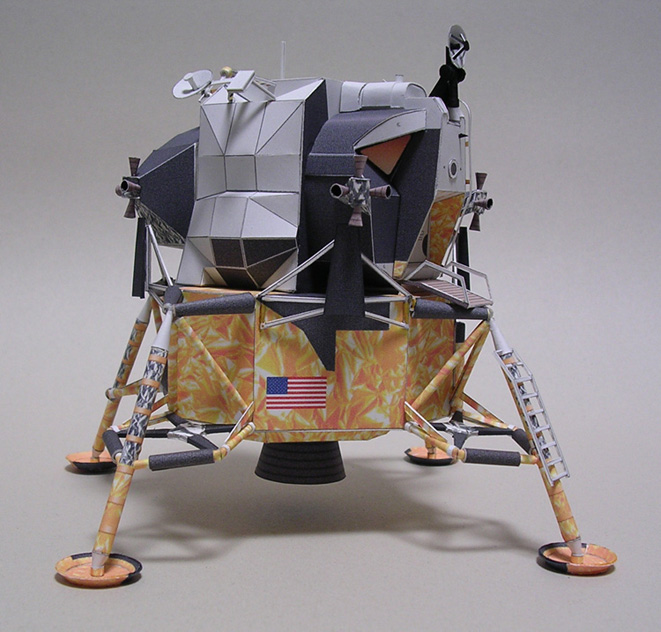 Лунный модуль корабля Аполлон paper model