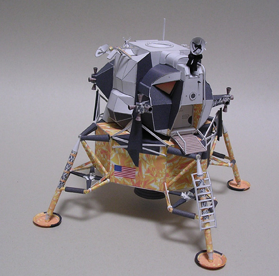 Лунный модуль корабля Аполлон paper model