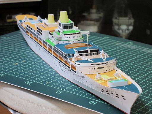 Круизный лайнер SS Oriana (1959) paper model