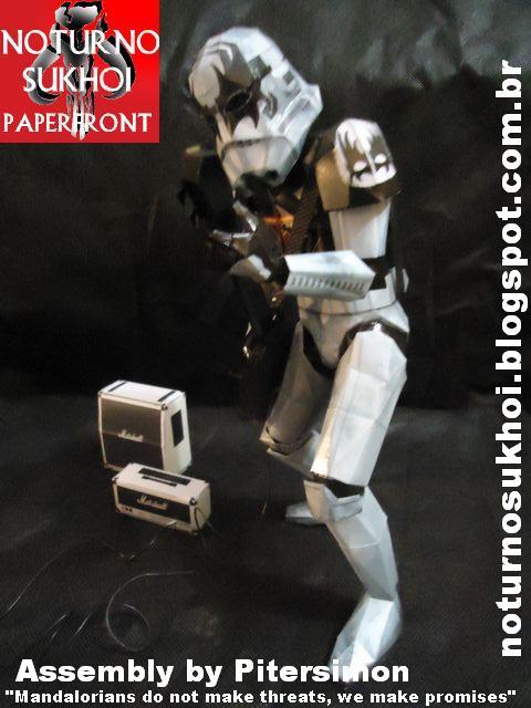 Рок-штурмовик - Музыкант paper model