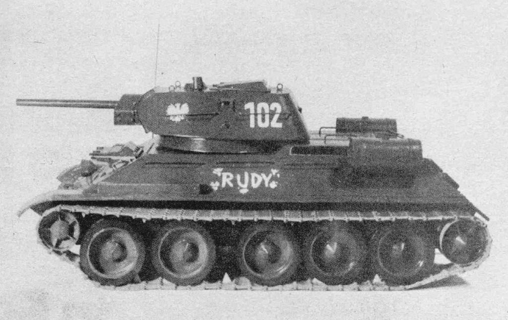 Maly Modelarz - 6/1968 - Танк Т-34-76 Рыжий magazine