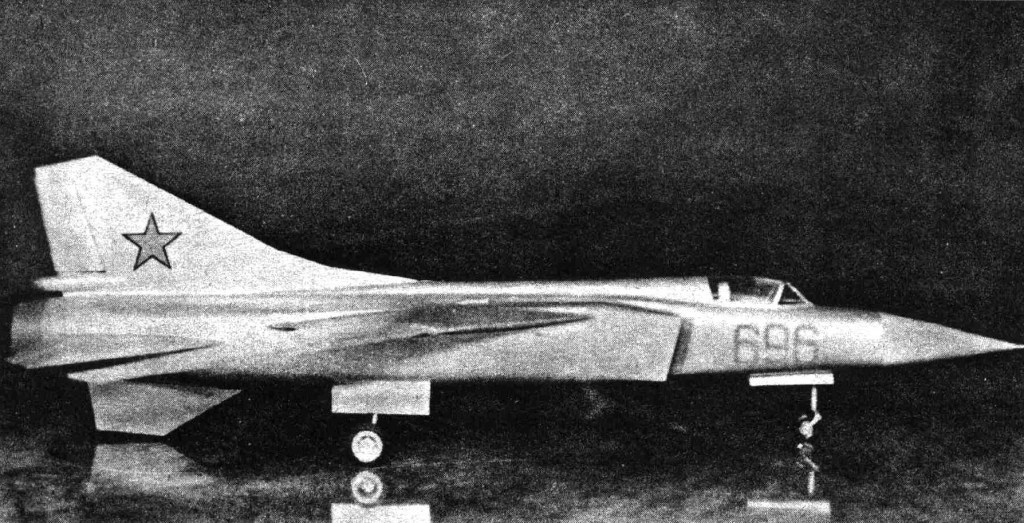 Maly Modelarz - 7/1971 - Истребитель МиГ-23 magazine