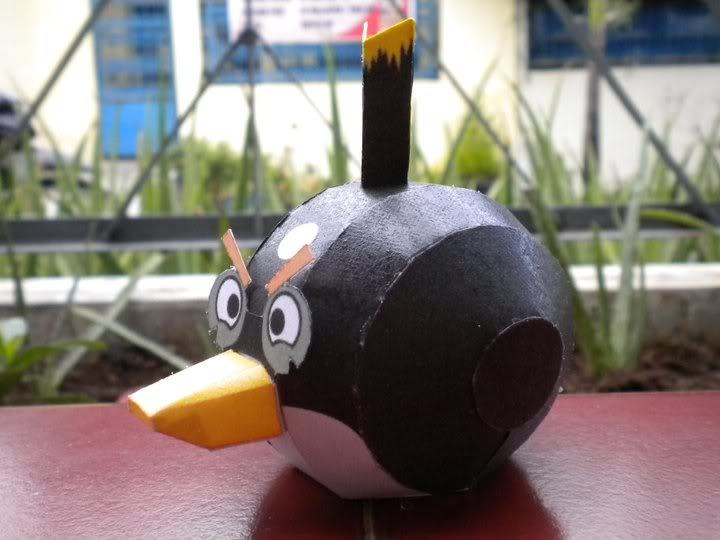 Чёрная птица (Angry Birds) paper model
