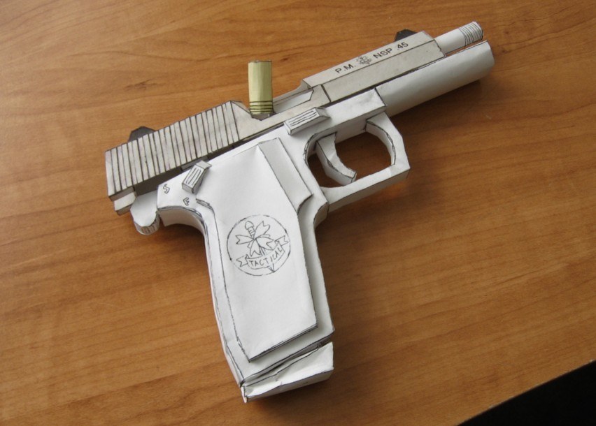 Пистолет NSP paper model