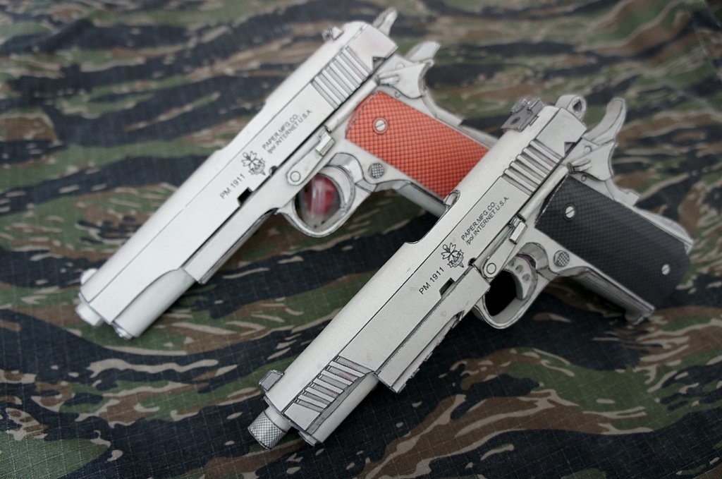 Пистолет M1911 paper model