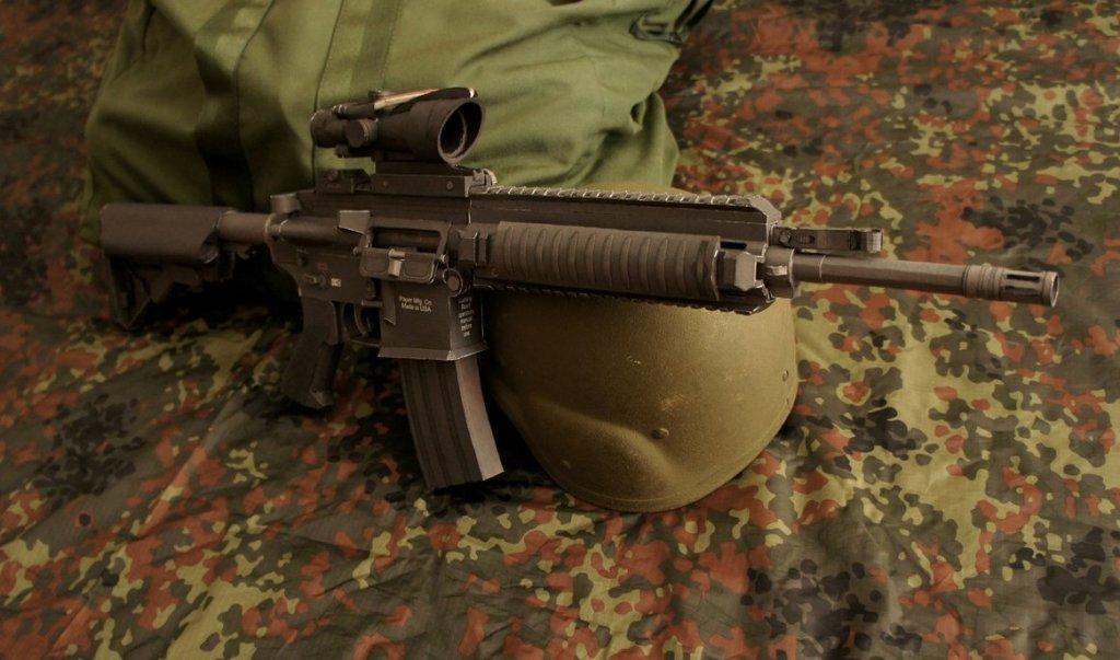 Автомат HK416 paper model