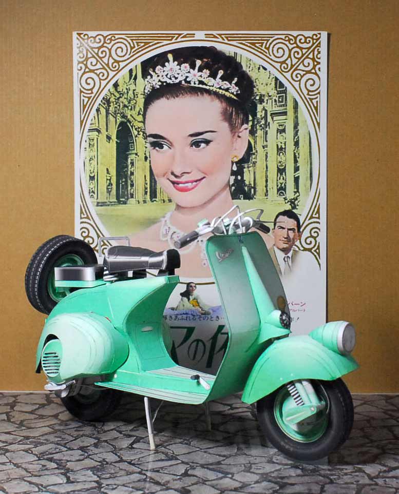 Мотороллер Vespa 150 VBA (Римские каникулы) paper model