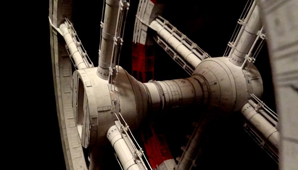 Космическая станция (Космическая одиссея 2001 года) paper model