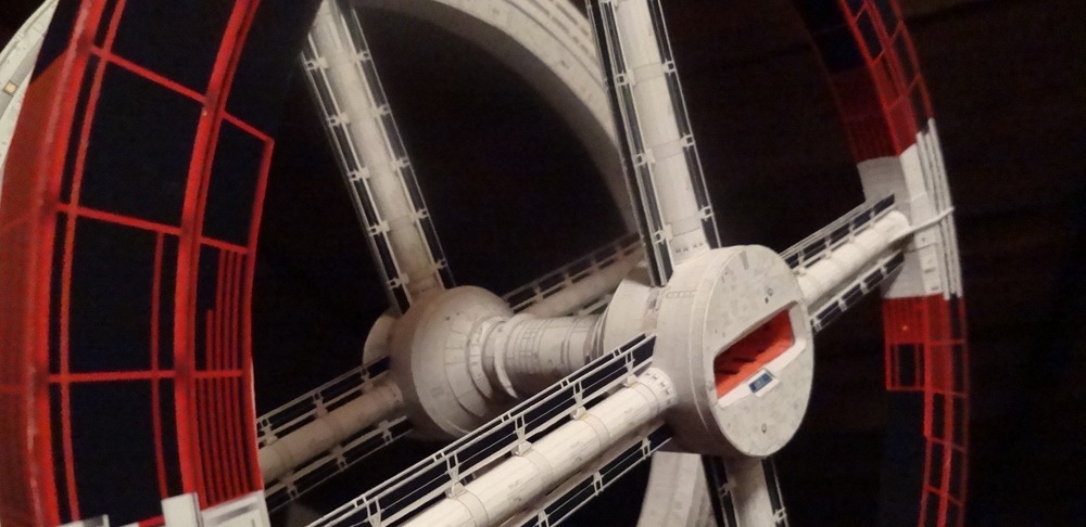 Космическая станция (Космическая одиссея 2001 года) [упрощенная версия] paper model