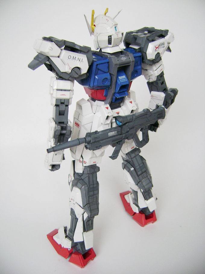 Робот GAT-X105 Strike Gundam (Gundam) paper model