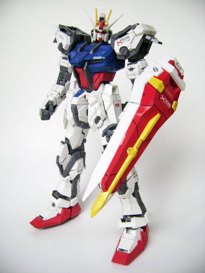 Робот GAT-X105 Strike Gundam (Gundam) paper model