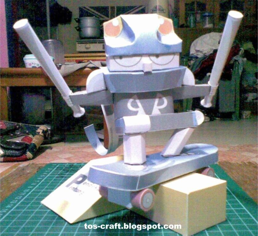 Супергерой Bat Warrior (Garudaboi) paper model
