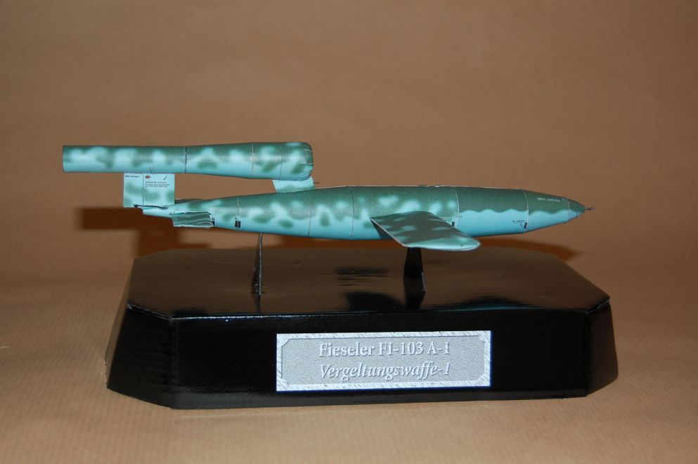 Крылатая ракета Фау-1 paper model