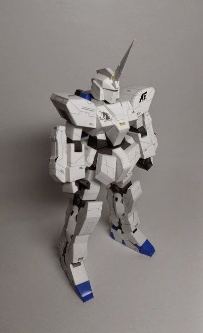Робот RX-0 Unicorn Gundam (Gundam), масштаб 1:96 paper model