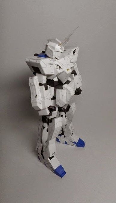 Робот RX-0 Unicorn Gundam (Gundam), масштаб 1:96 paper model
