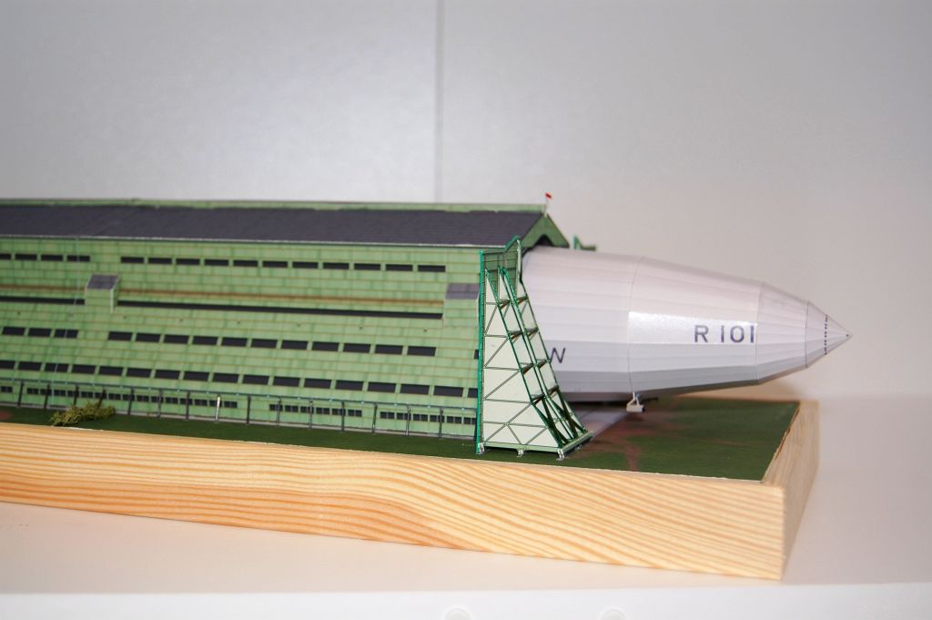 Эллинг для дирижабля (RAF Cardington) paper model