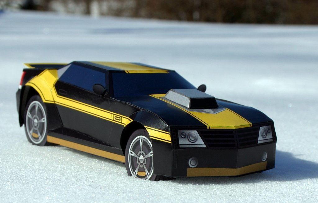 Трансформер Бамблби Chevrolet Camaro (Трансформеры: Прайм)