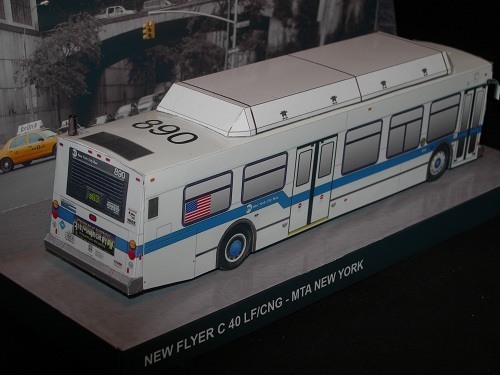 Автобус New Flyer C40 LF paper model