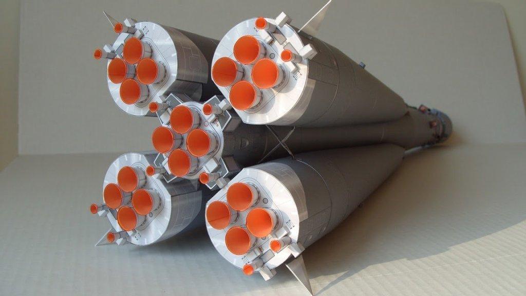 Ракета-носитель Восток paper model