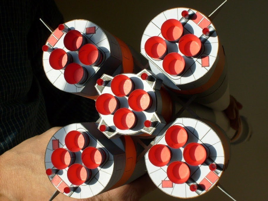 Ракета-носитель Союз paper model