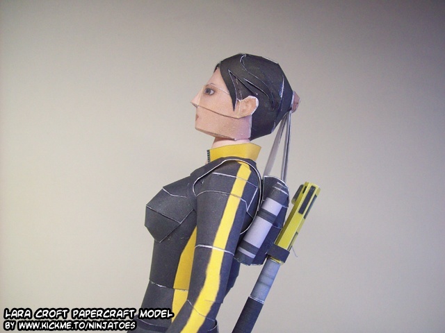 Лара Крофт в гидрокостюме (Tomb Raider) paper model