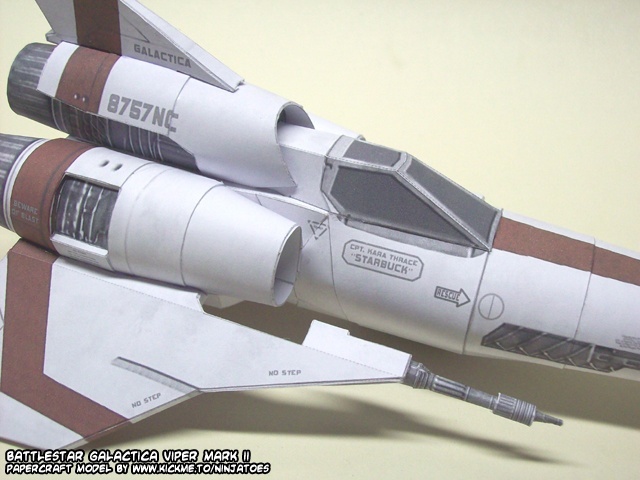 Космический истребитель Viper Mk.II (Звездный крейсер Галактика) paper model