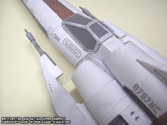 Космический истребитель Viper Mk.II (Звездный крейсер Галактика) paper model