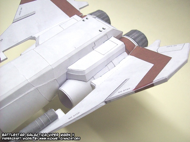 Космический истребитель Viper Mk.II (Звездный крейсер Галактика) paper model