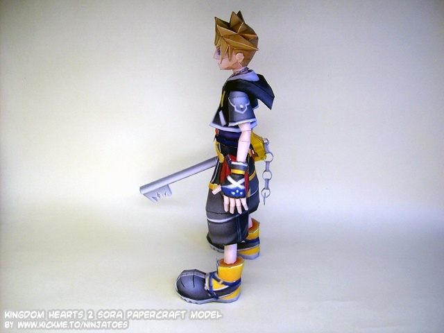 Сора (Kingdom Hearts) paper model