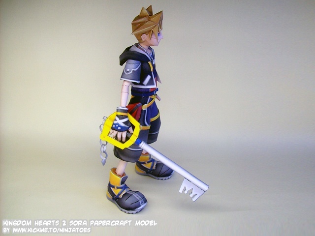 Сора (Kingdom Hearts) paper model