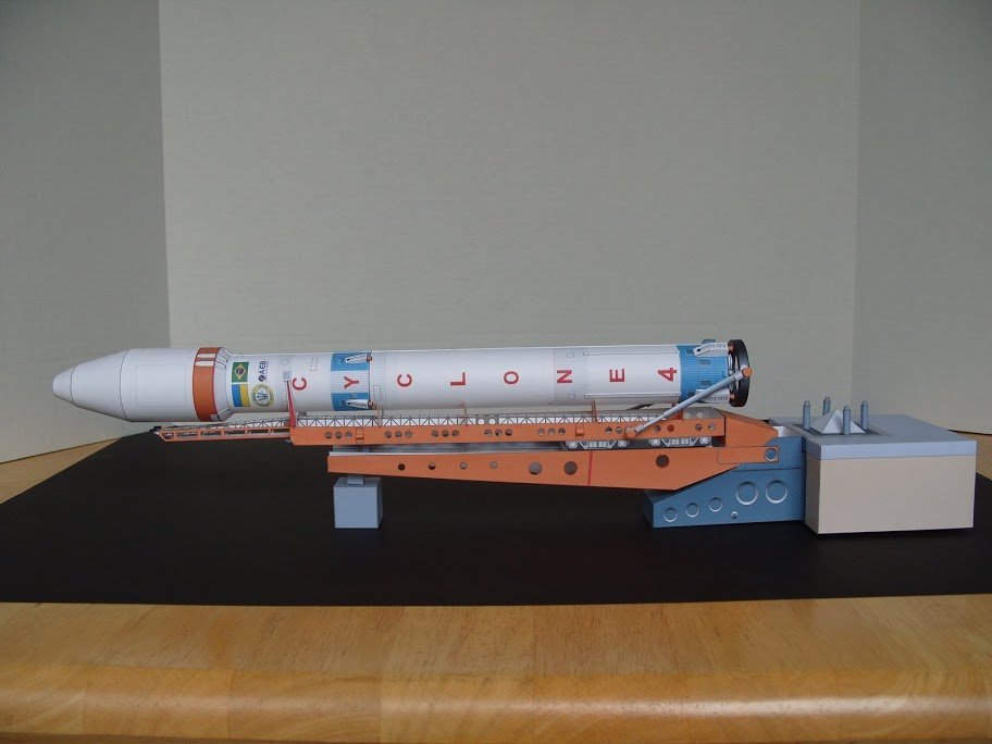 Пусковая установка для ракет-носителей семейства Циклон paper model