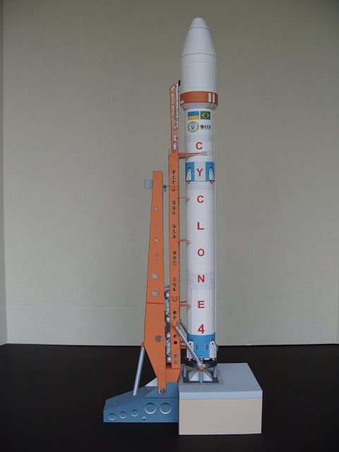 Пусковая установка для ракет-носителей семейства Циклон paper model