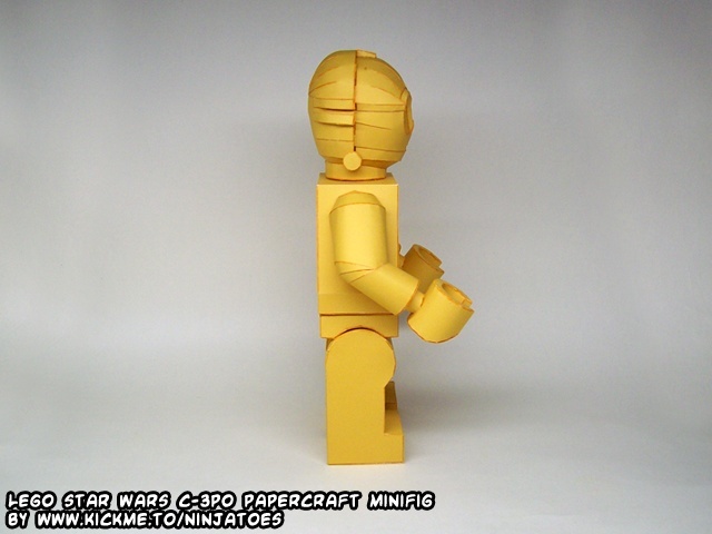 Робот C-3PO (ЛЕГО) paper model