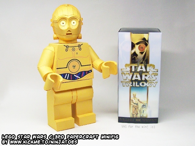 Робот C-3PO (ЛЕГО) paper model