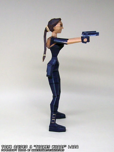 Лара Крофт и пристань на Темзе (Tomb Raider) paper model