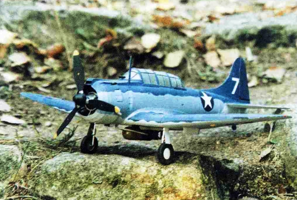 Maly Modelarz - 12/1999 - Палубный бомбардировщик Douglas SBD-3 Dauntless magazine