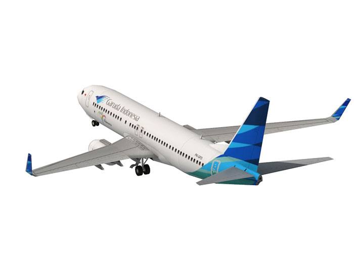Авиалайнер Boeing 737-800 Garuda Indonesia paper model